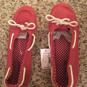 NWT Maurices Size 11 Dark Coral Slip On Shoes